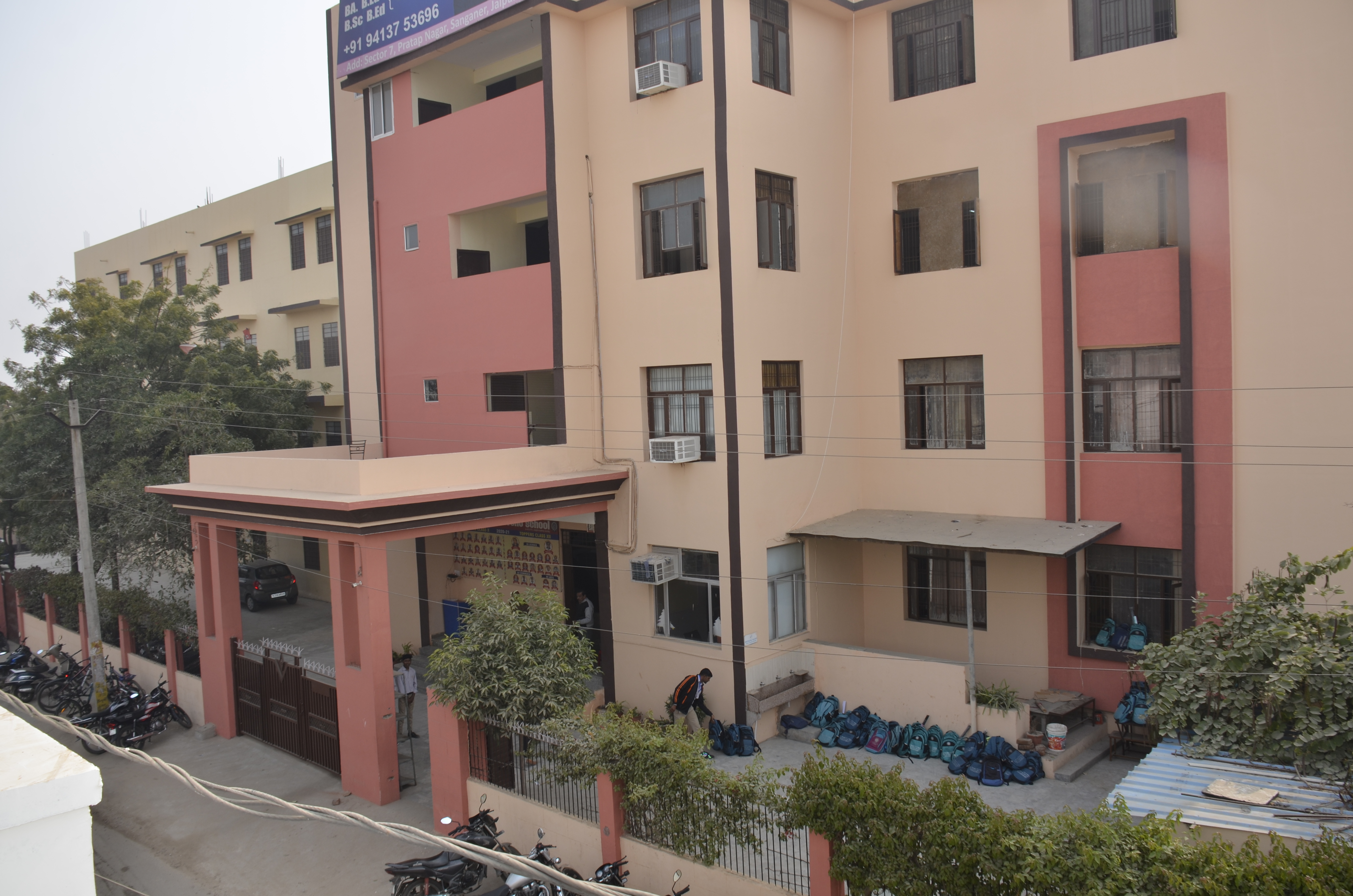 Monarch Health Center & Swimming Pool